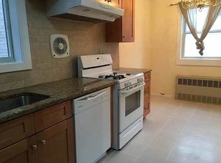 2810 30th St #3, Astoria, NY 11102