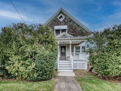 212 Maple Hill Avenue, Newington, CT, 06111