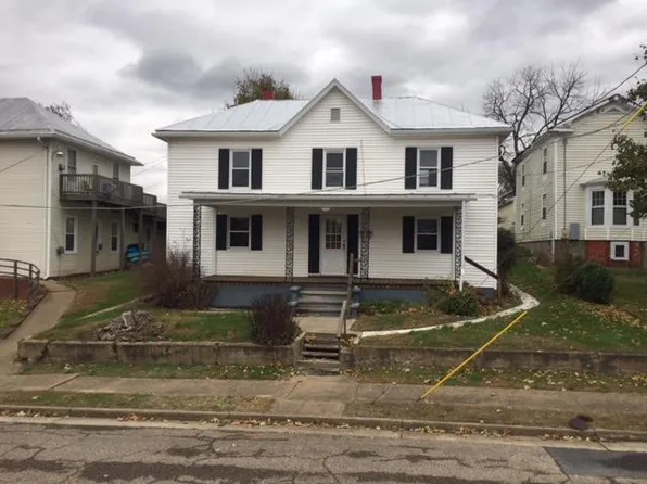 312 1st St, Shenandoah, VA 22849