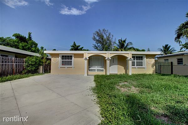 1st image of 1124 NW 3rd Ave