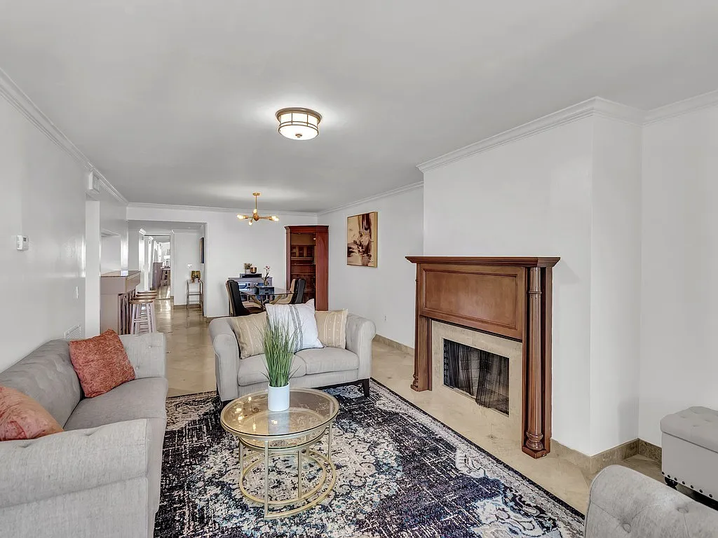 3 bed, 1972 sqft, $3,500 — Photo 4