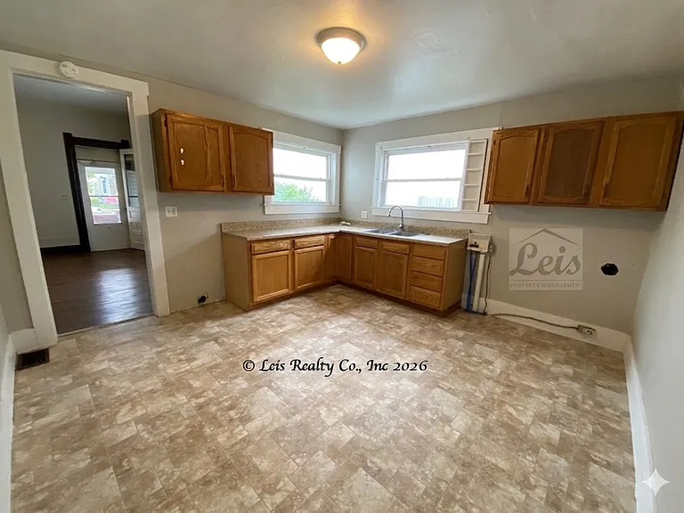222 N Main St — Photo 2