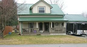 1st image of 210 Stuarts St