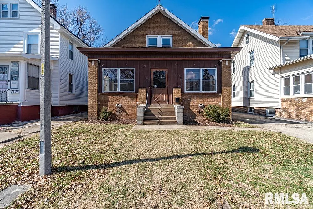 1209 N Underhill St photo 1