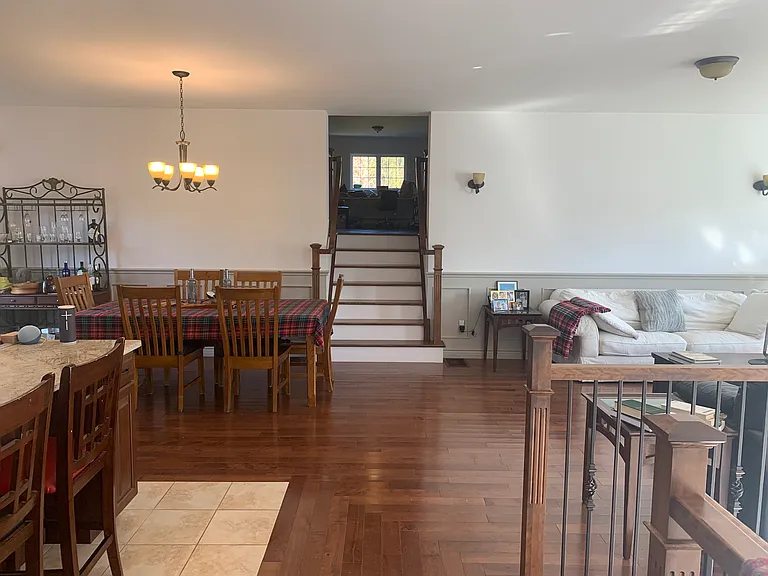 25 Noble Ct — Photo 6