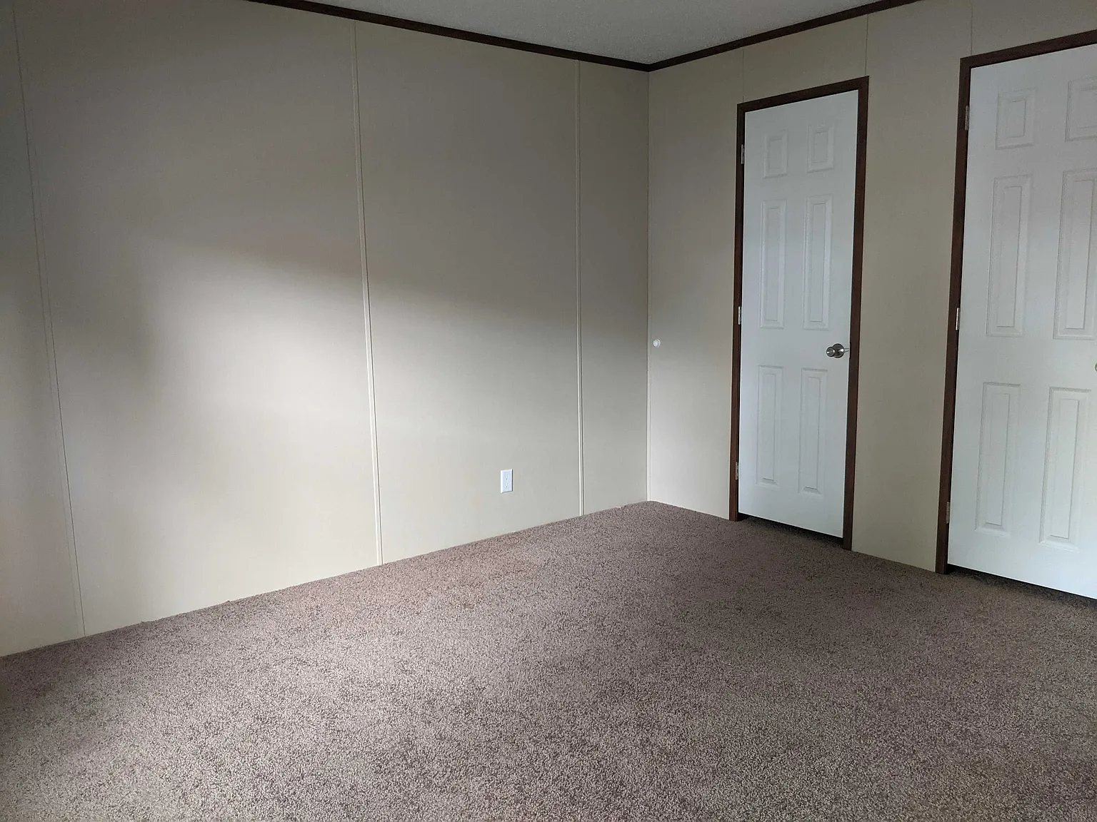 3 bed, 1024 sqft, $1,095 — Photo 4