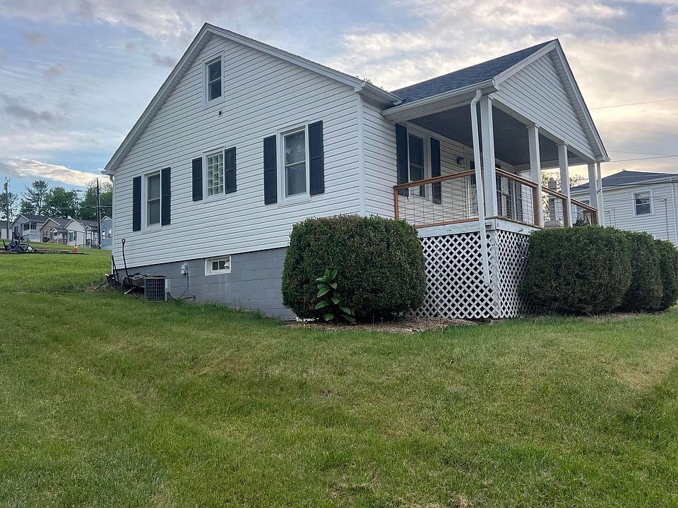 1st image of 2106 Poplar St