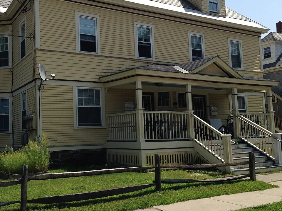 88 N Willard St #2