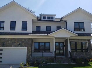 408 Yeonas Dr SW, Vienna, VA 22180