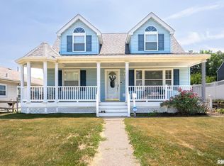 907 W Rusholme St, Davenport, IA