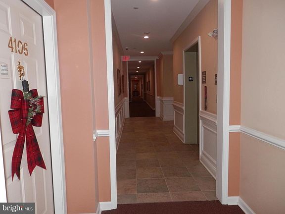 5th image of 4106 Poplar St