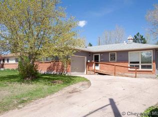 719 Sun Valley Dr, Cheyenne, WY 82001