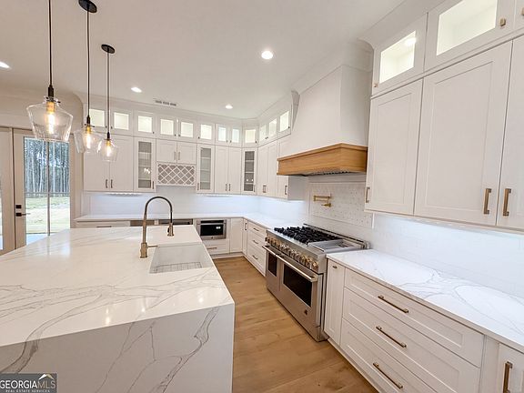 2nd image of 3893 Indian Shoals Rd SE