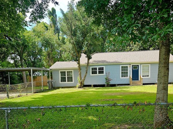 670 Rachal Ave
