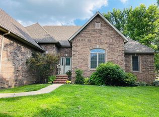 334 Coachlight Dr, Lebanon, MO 65536