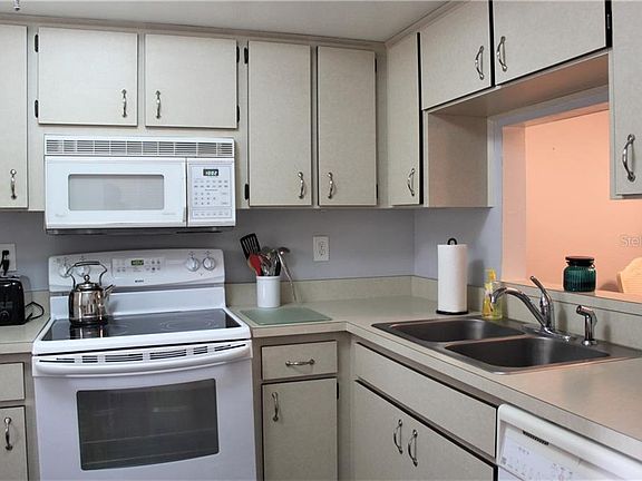 5th image of 2460 Northside Dr APT 904