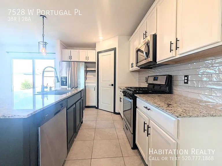 7528 W Portugal Pl — Photo 1