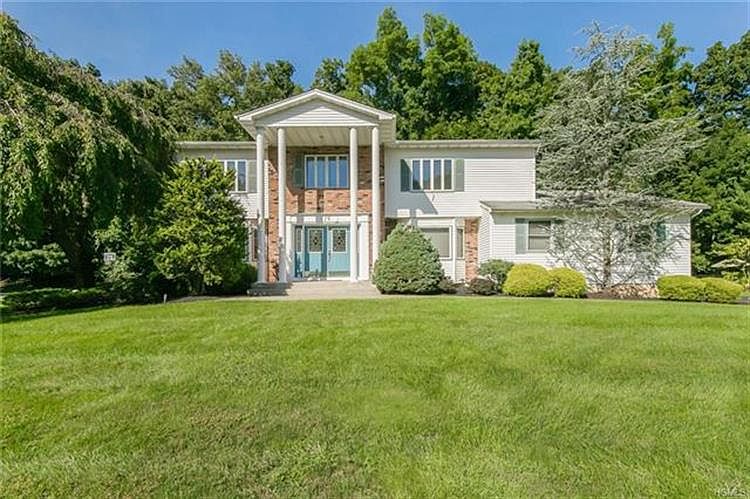 1st image of 19 Pecan Valley Dr