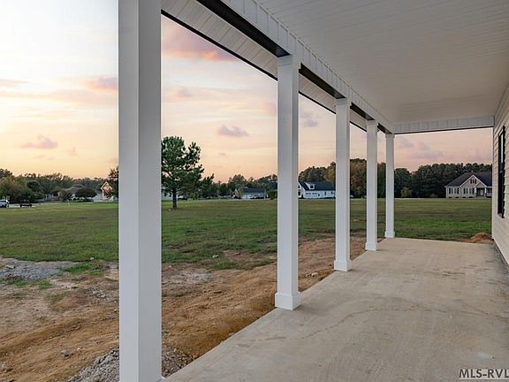 3rd image of Forest Ln