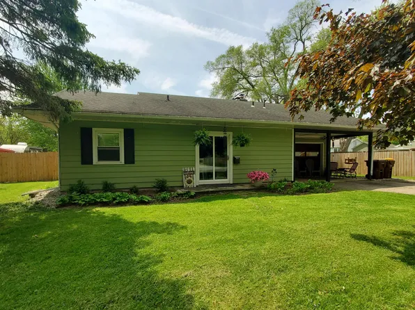 904 E Cass St, Saint Johns, MI 48879