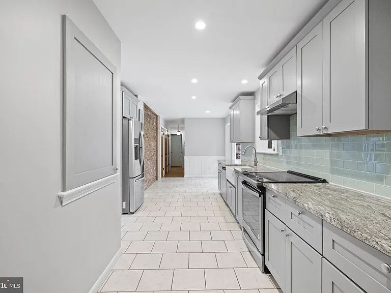 3515 Wilson St — Photo 16