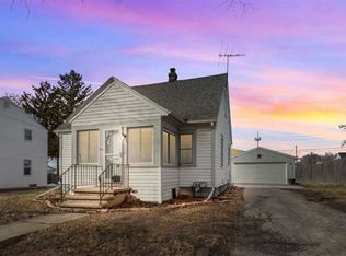 1530 W Summer St, Appleton, WI 54914