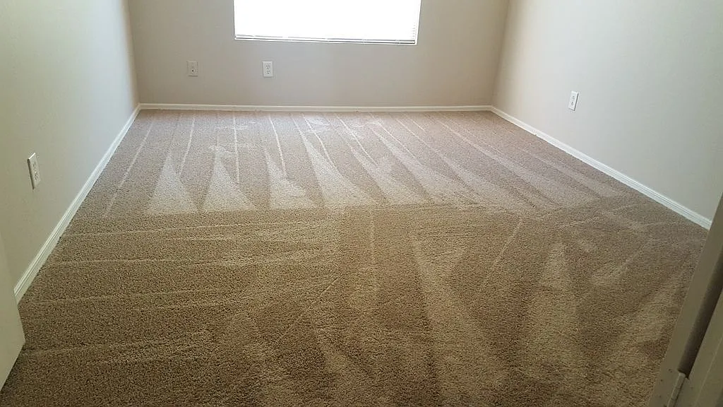 3 bed, 2.5 bath, 2178 sqft, $2,400 — Photo 3