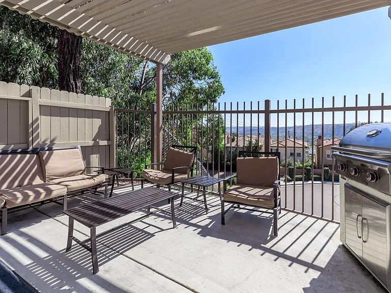 Clubhouse Grilling Deck