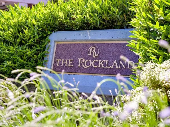 1033 Belmont Ave #405, Victoria, BC V8S 3T4