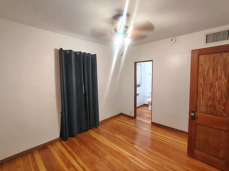 2568 E Seneca St — Photo 19