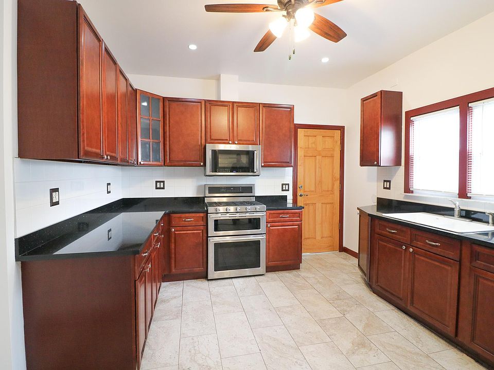 Kitchen (Different Angle)