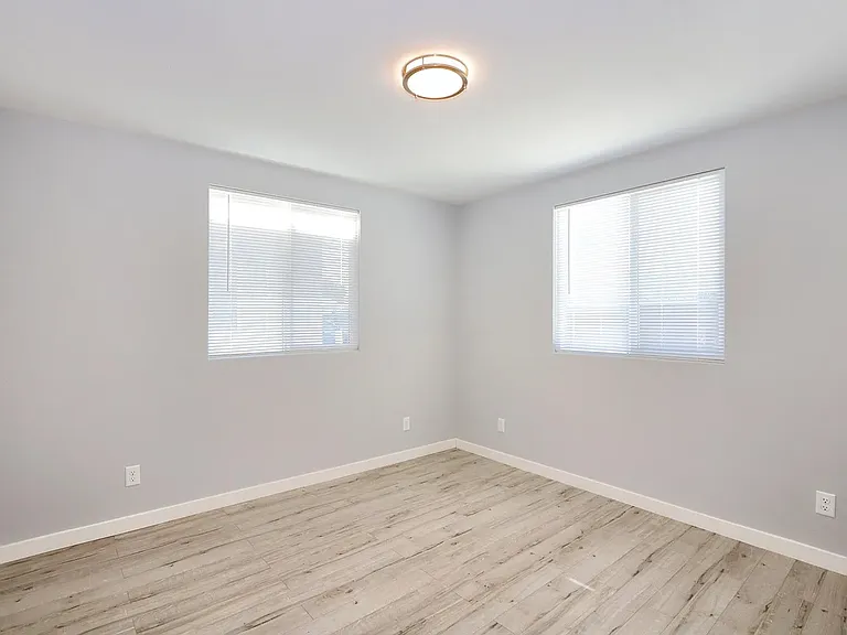 8921 S San Pedro St #A — Photo 5
