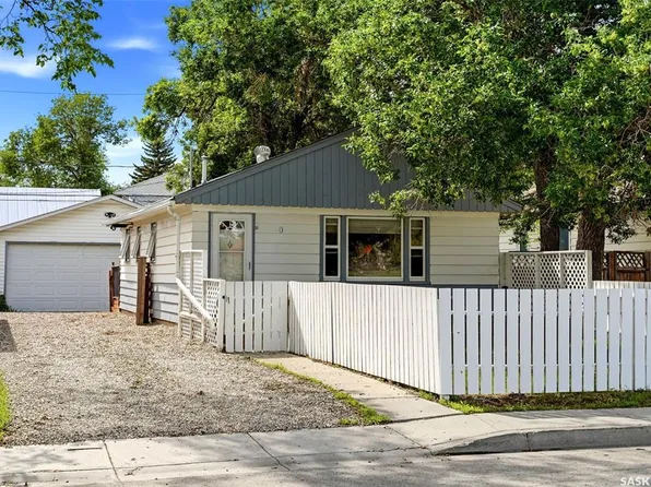 1860 Alexandra STREET, Regina, SK S4T 4P3