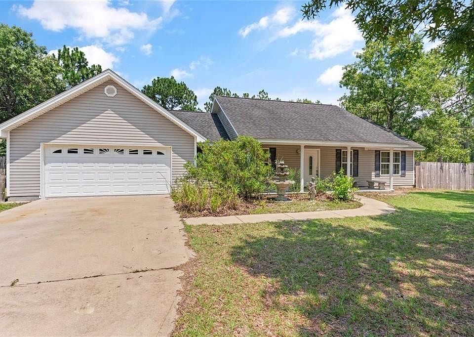 1st image of 939 Heritage Cir