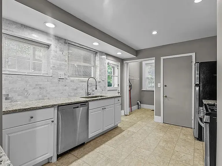 830 Purdue Ave — Photo 11