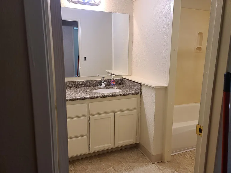Currier Pl — Photo 1