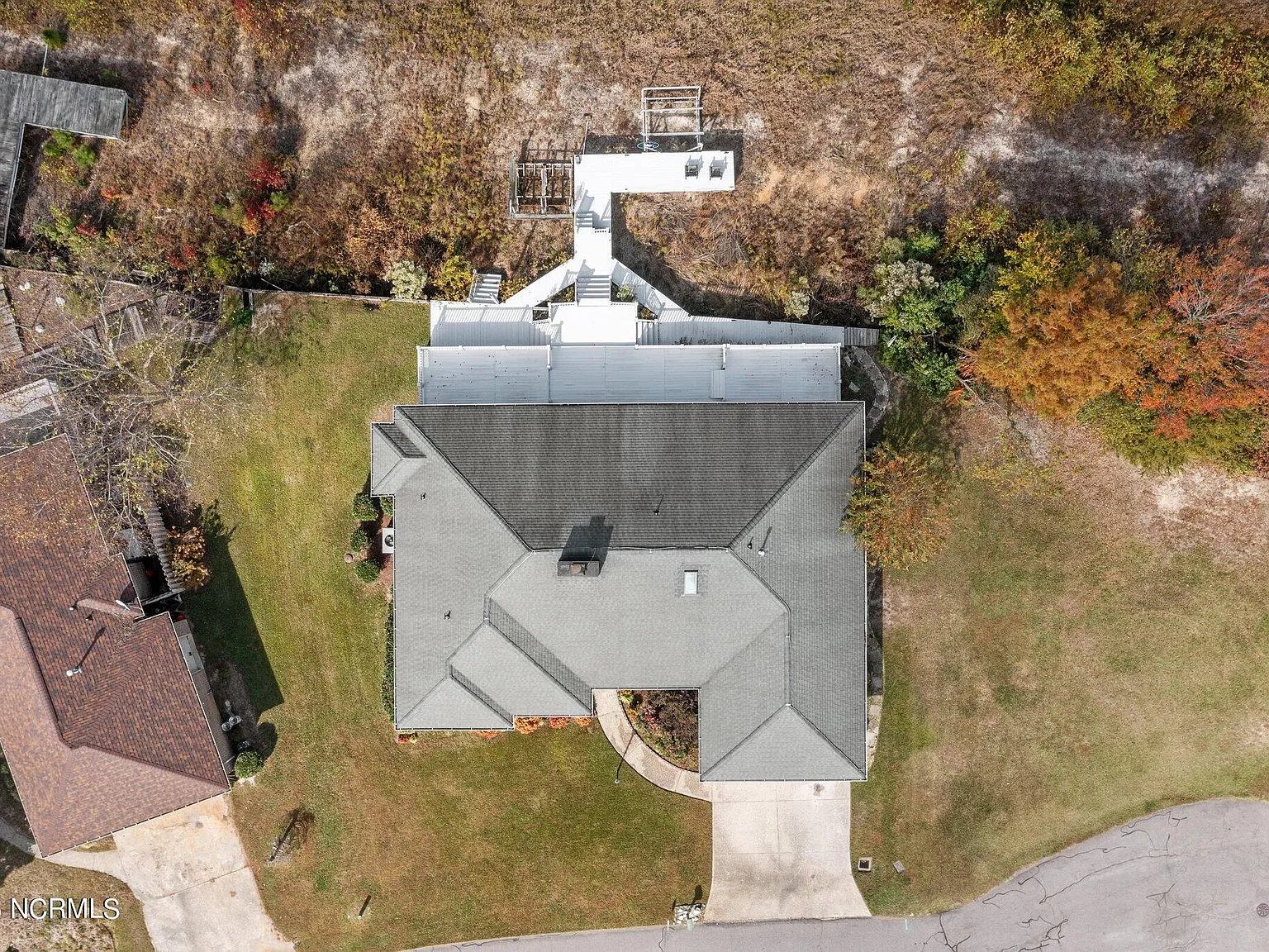 3 bed, 2.5 bath, $2,200 — Photo 4