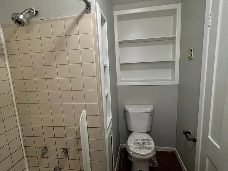 196 N Goodman St — Photo 36