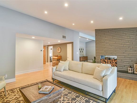5th image of 4838 Heaven Ave
