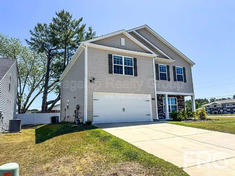 1313 Riverstone Dr — Photo 4