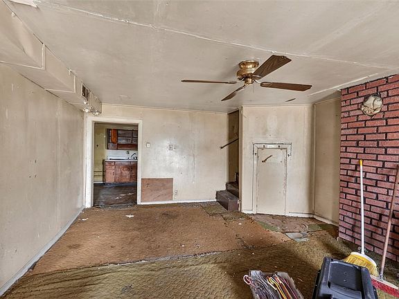 4th image of 5125 Northcliff Dr