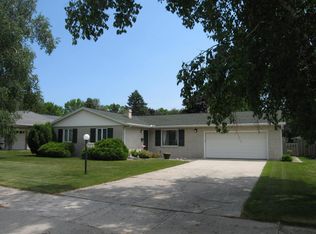 2721 33rd St, Two Rivers, WI 54241
