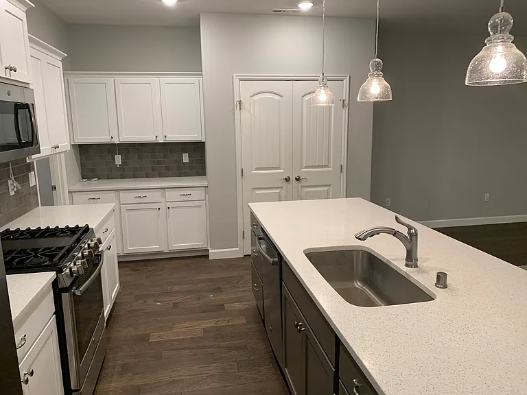 3129 S Young Pl — Photo 3