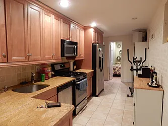 Rented by Aimee Grodanz, LREB