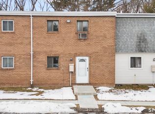 83 Sutton Pl #83, Bloomfield, CT 06002