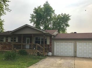 616 Hillside Dr, Bethalto, IL