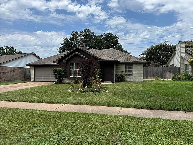 10014 Sand Pass Ln — Photo 2