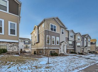2211 Gateway Hill Rd N, North Saint Paul, MN 55109