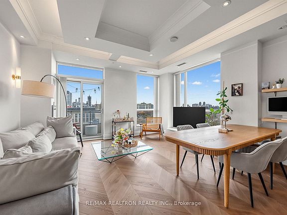 3rd image of 23 Glebe Rd W #914