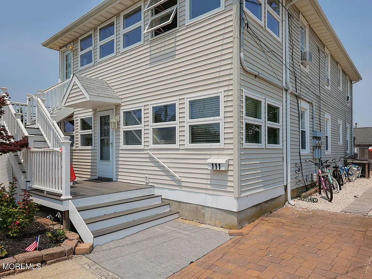 111 Guyer Ave #LOWER — Photo 5